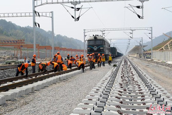 Rail Fasteners, Tunnel Bolts, Steel Beam for China-Laos Railway