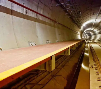 Composite Platform for Emergency Evacuation for Subway(Metro)