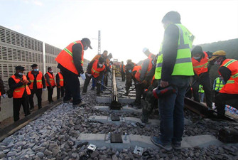 Type -B rail elastic clips, P60 guide plates for Qinghai and Tibet Railway