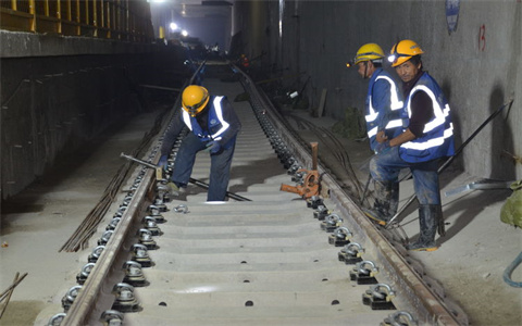 China Manufacturer Type III  Tension Clamps for Kunming Metro Line 4 - Anyang Railway Equipment